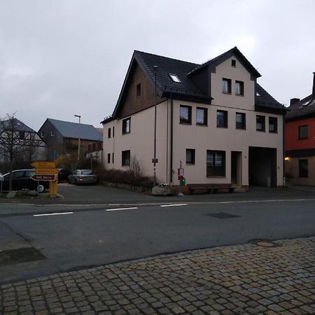 Ferienwohnung Am Marktplatz Sparneck Exterior foto